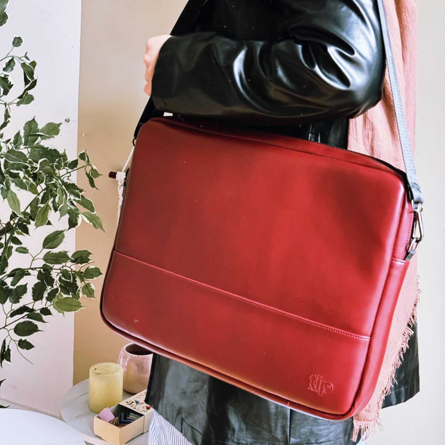 Burgundy laptop Sleeve - Matte leather