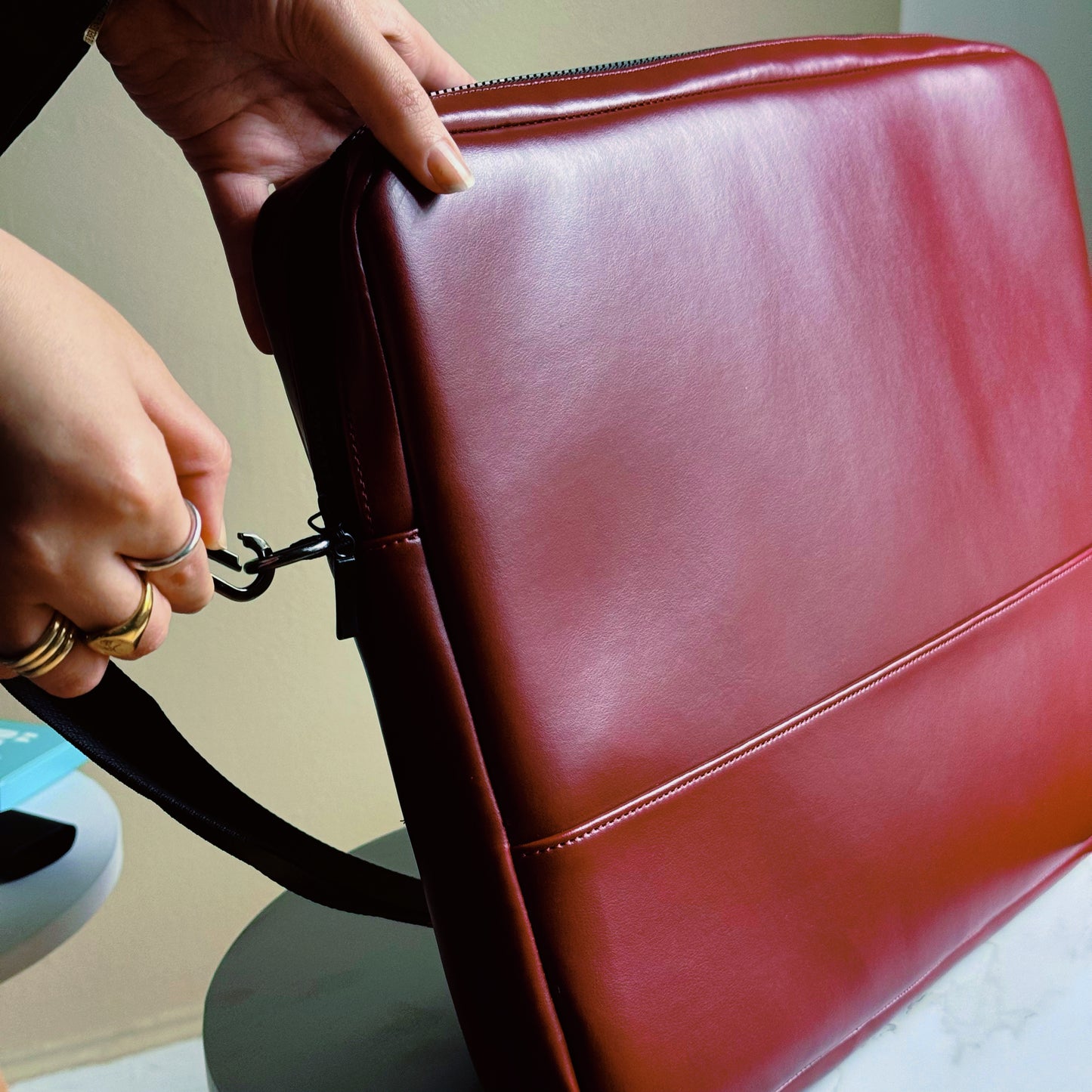 Burgundy laptop Sleeve - Matte leather