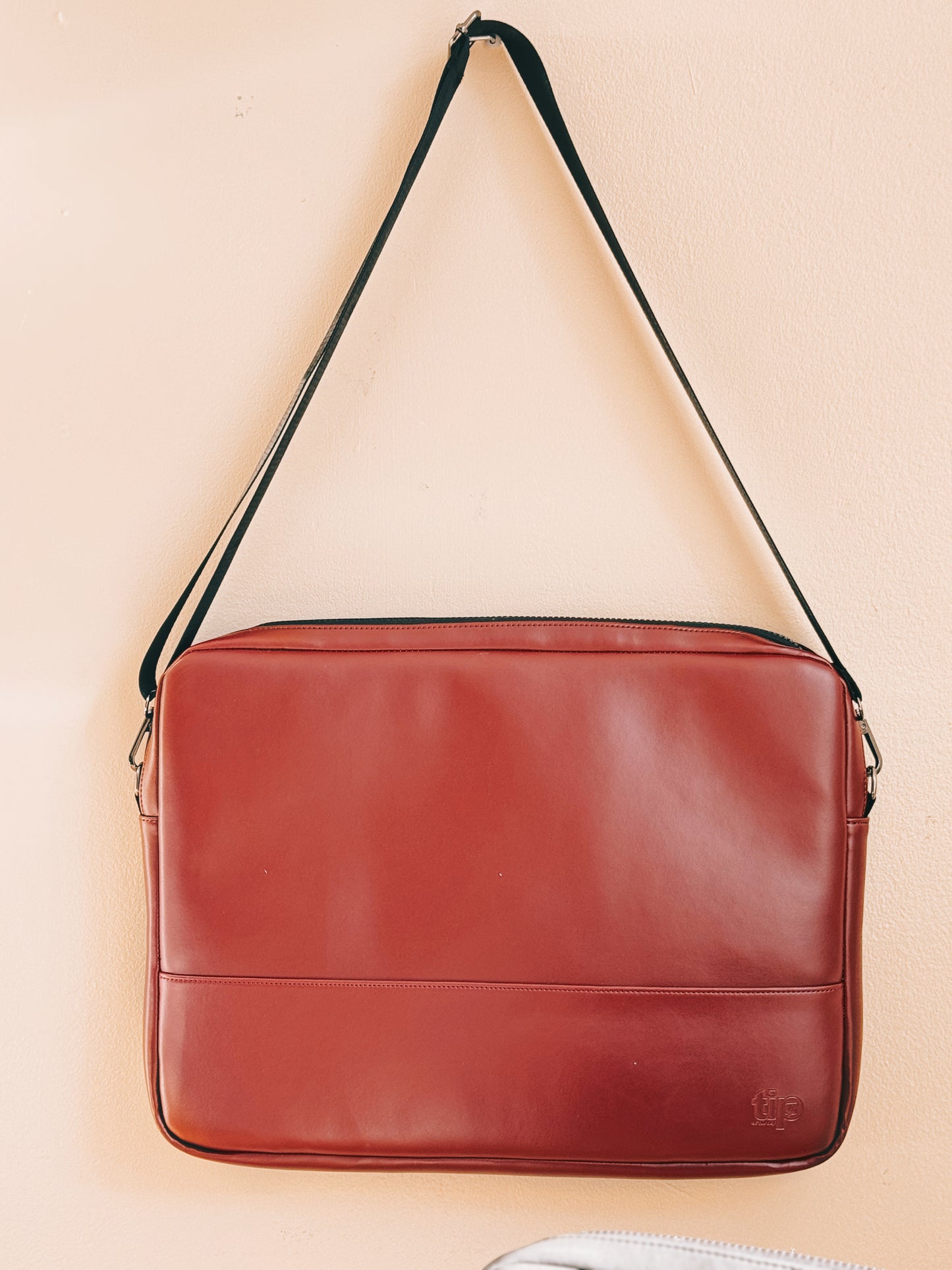 Burgundy laptop Sleeve - Matte leather