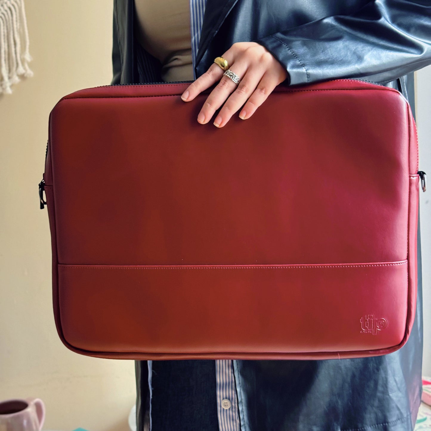 Burgundy laptop Sleeve - Matte leather