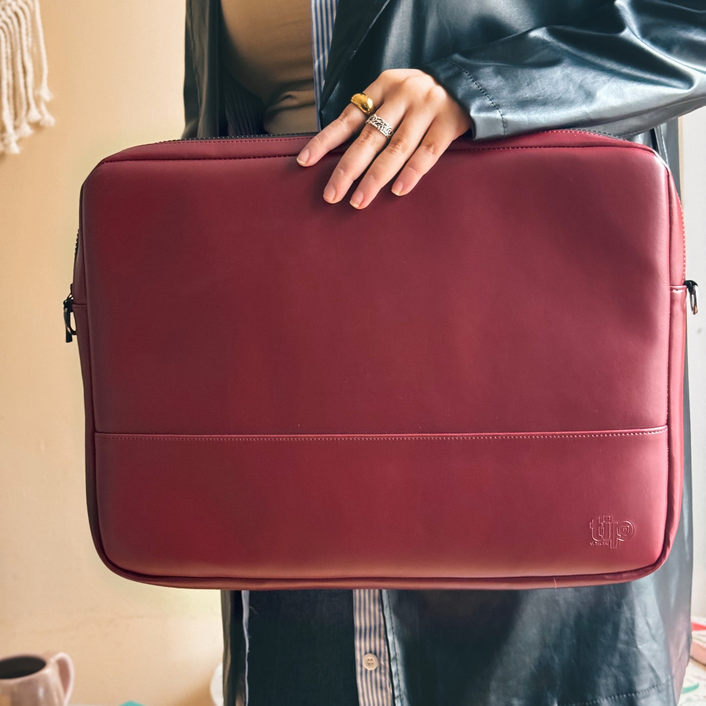 Burgundy laptop Sleeve - Matte leather
