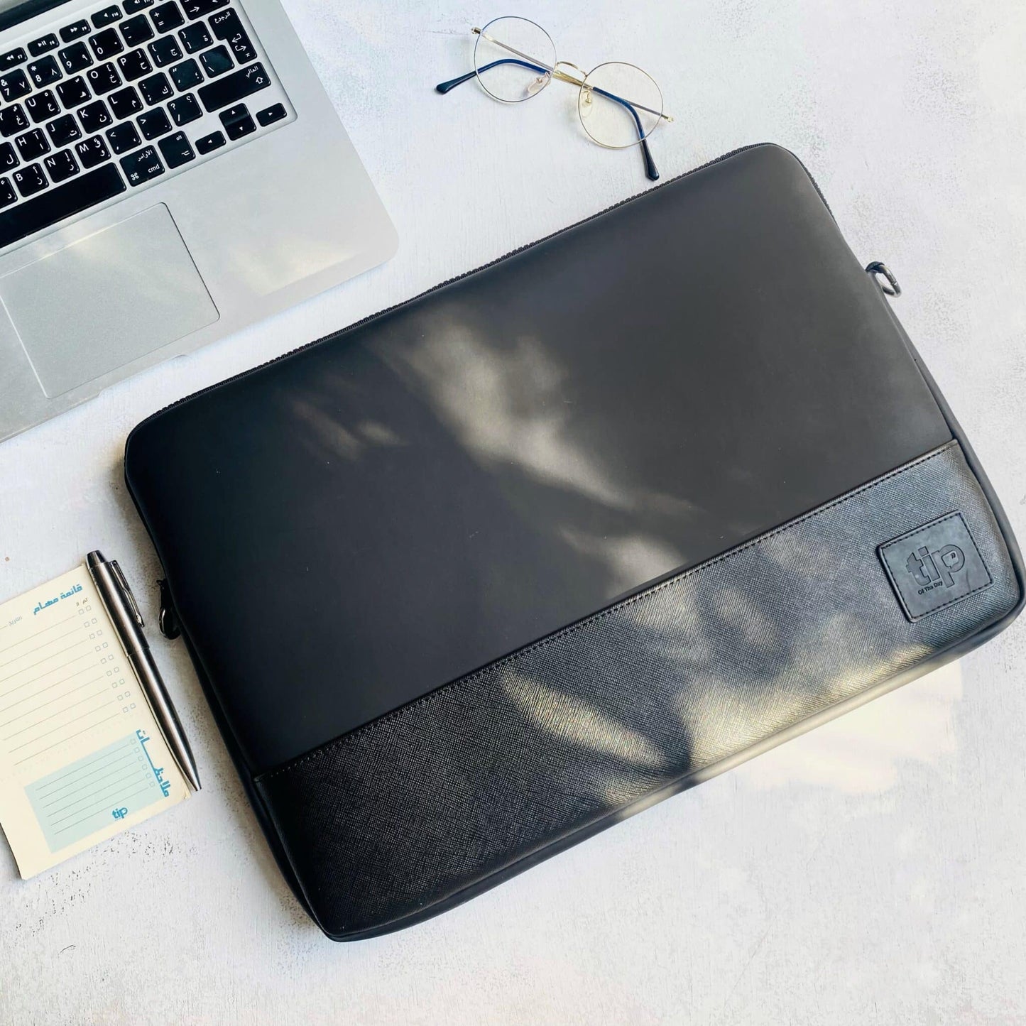 Matte leather laptop bag - Black
